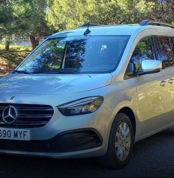 El Mercedes menos glamuroso es el más práctico: probamos el Clase T que está a punto de irse